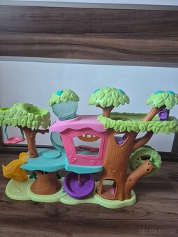 Littlest PET shop stromový dum - 2