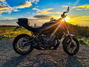 Yamaha MT-07 Tech Black - 2