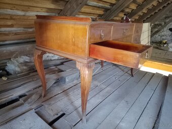 Starožitný psací stůl - 2