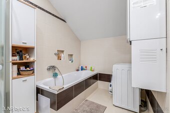 Prodej vícegeneračního domu 452 m², Osek, ev.č. 00938 - 2