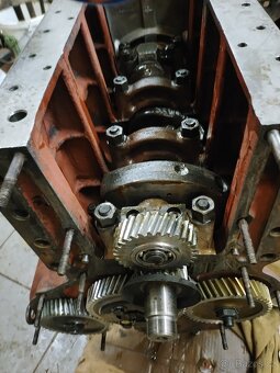 Prodám hlavy motorů Zetor - 2