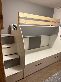 Dvoupatrová postel s úložným prostorem - 2