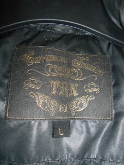 Značková zateplená vesta - 2