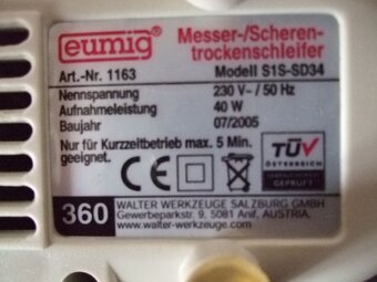 ELEKTRICKÝ BROUSEK NA NOŽE A NŮŽKY - 2