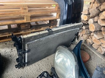 Přední část Renault Trafic - 2