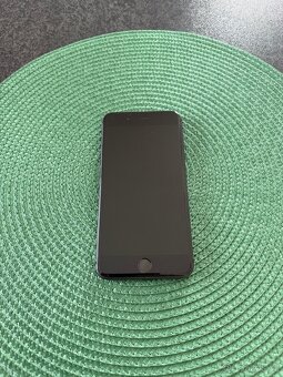 Prodám iPhone 8 Plus 256 GB vesmírně šedý - 2