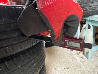 Nokian Iline - 185/60 r 14 - 2