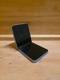 Samsung Galaxy Z Flip6 256GB - 2