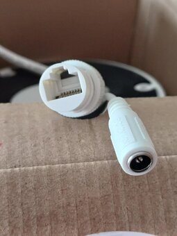 Prodám kameru IP kupolová Hikvision 2MP 2,8-12 HWI-D620H-Z - 2