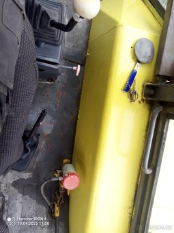 Traktor bagr JCB - 2