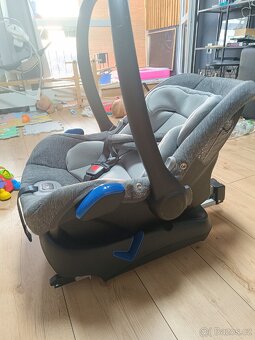 Autosedačka vajíčko a Isofix - 2