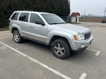 Jeep Grand Cherokee 5.7 Hemi V8 - 2
