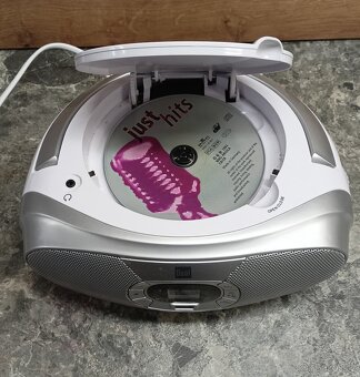 rádio CD přehrávač - 2