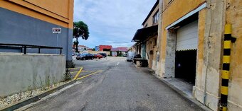 Pronájem skladového prostoru 130 m² - 2