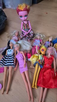 BARBIE panenky a doplňky - 2