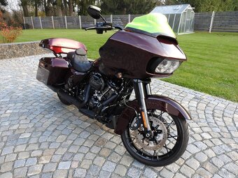 Harley-Davidson FLTRXS Road Glide Special - 2