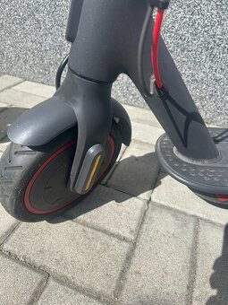 PRODÁM 🛴‼️2ks ELEKTROKOLOBĚŽKY Xiaomi Mi Scooter Pro 2 E. - 2
