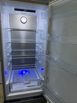 Nepoužitá lednice Beko B5RCNA406HXB2 - 2