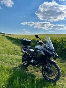 Benelli trk 502x Leo Vince laděný výfuk. - 2
