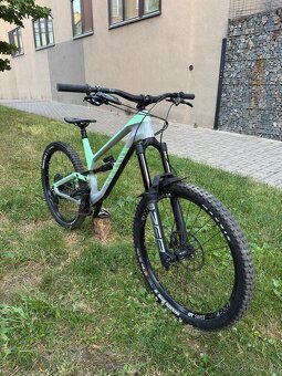 Canyon Torque CF 7(2021). Velikost L. 27,5. - 2