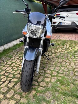 Suzuki GSR 600 - 2