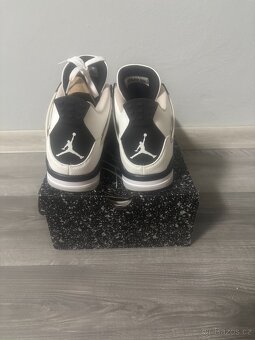 Jordan 4 Military Black - 2