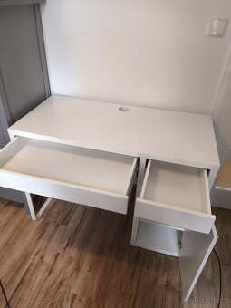 Dětský pracovní stůl IKEA Micke - 2