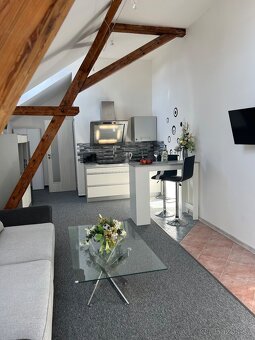 Pronájem atraktivního apartmánu - 2