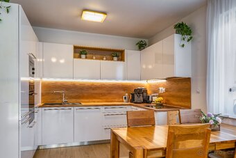 Prodej domu Postřižín 80 m², pozemek 529 m² - 2