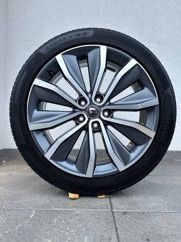 Alu kola 5x114.3 r19 s pneu (rnl19) - 2