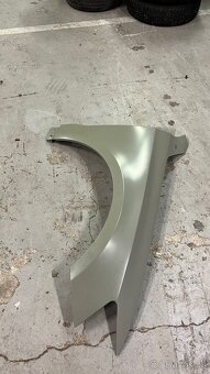 Pravý přední blatní Audi Q5 8R - 2