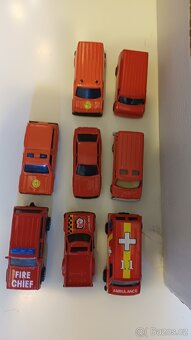 set kovovych autiček - 2