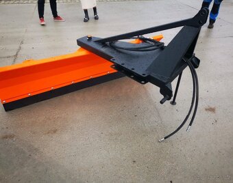 Pluh na sníh zadní naklápěcí - 2