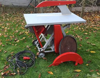 Kotoučová pila - cirkulárka s kolíbkou. Nová ložiska,nová vý - 2