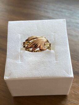 Zlatý dámský prsten - 2