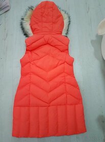 Krásná teplá delší lososová vesta , uvnitř plyšová - 2
