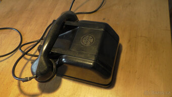 Telefon Tesla s kličkou 3x - 2