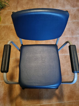 Toaletní křeslo - 2