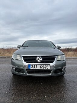 Volkswagen Passat B6 2.0 TDI sedan - 2