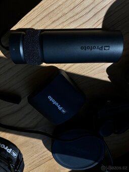 Profoto B10 /b10 plus + all Documents and boxes - 2