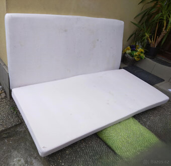 Dvě molitanové matrace 80x185 cm, výška 9 cm, potah na zip - 2