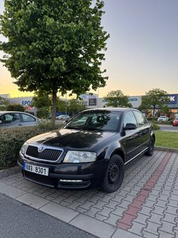 Superb 1.9 2008 - 2