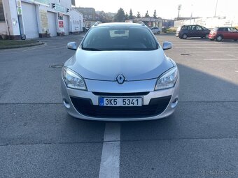 Renault megane combi 1.9dci 96kw r.v.2010 260xxxkm - 2