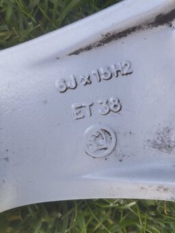 Litá kola 15 originál Škoda Rapid - 2