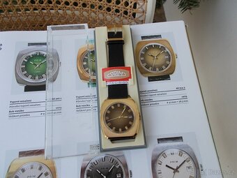 funkcni nove nenosene komplet hodinky prim rok 1965 kostka - 2