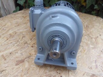 Prodám elektromotor s převodovkou NORD - 2