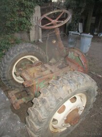 zadek traktoru - 2