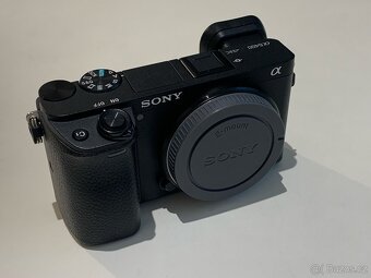 Sony A6400 - 2
