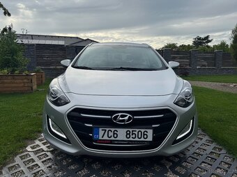 Hyundai i30 combi 1.6 88kW Nové v ČR 5/2026 najeto  93 885km - 2