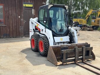Smykový nakladač Bobcat S450 - 2
